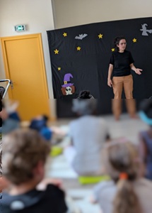 Photo du public d'enfants petits et grands